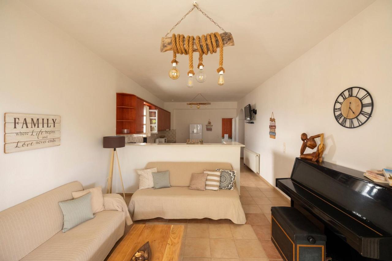 Loukas & Emma Eco Houses เปริสซา ภายนอก รูปภาพ