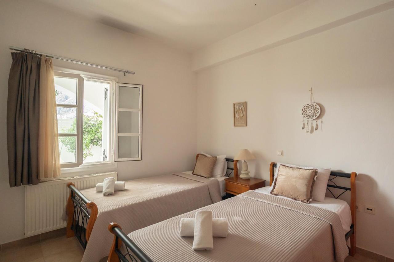 Loukas & Emma Eco Houses เปริสซา ภายนอก รูปภาพ